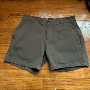 Mugsy Olives Chino Shorts Stretch Casual Mens Size 30 Green Summer Preppy 5.5”
